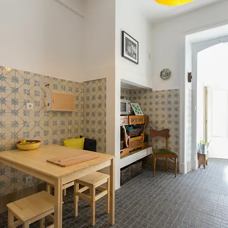 House Sao Bento 2* Лиссабон