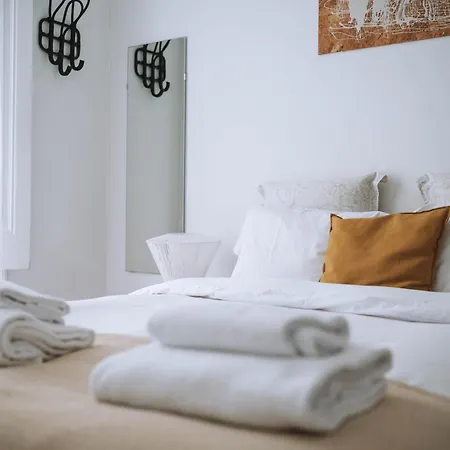 House Sao Bento 2*